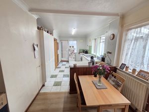 Kitchen/diner- click for photo gallery